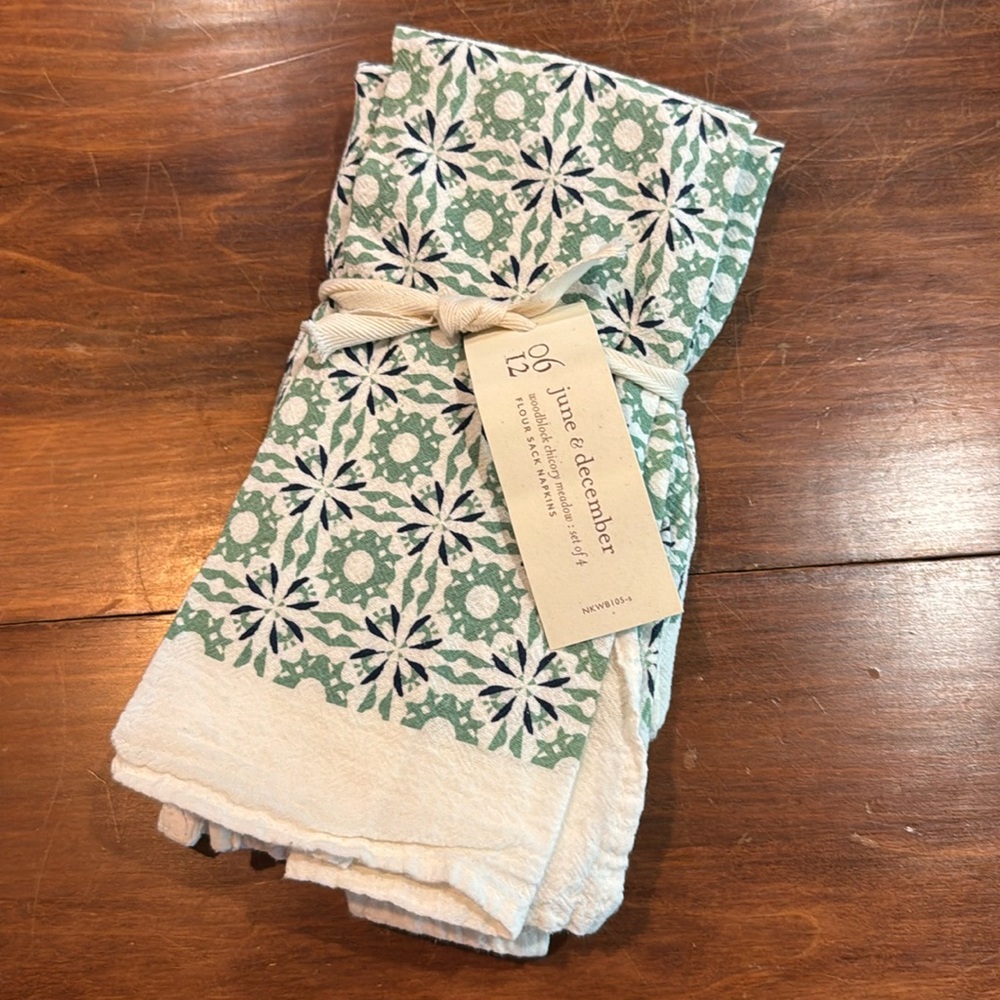 NWT! June & December Flour Sack Napkins Set of 4 Woodblock Chicory Meadow Cotton